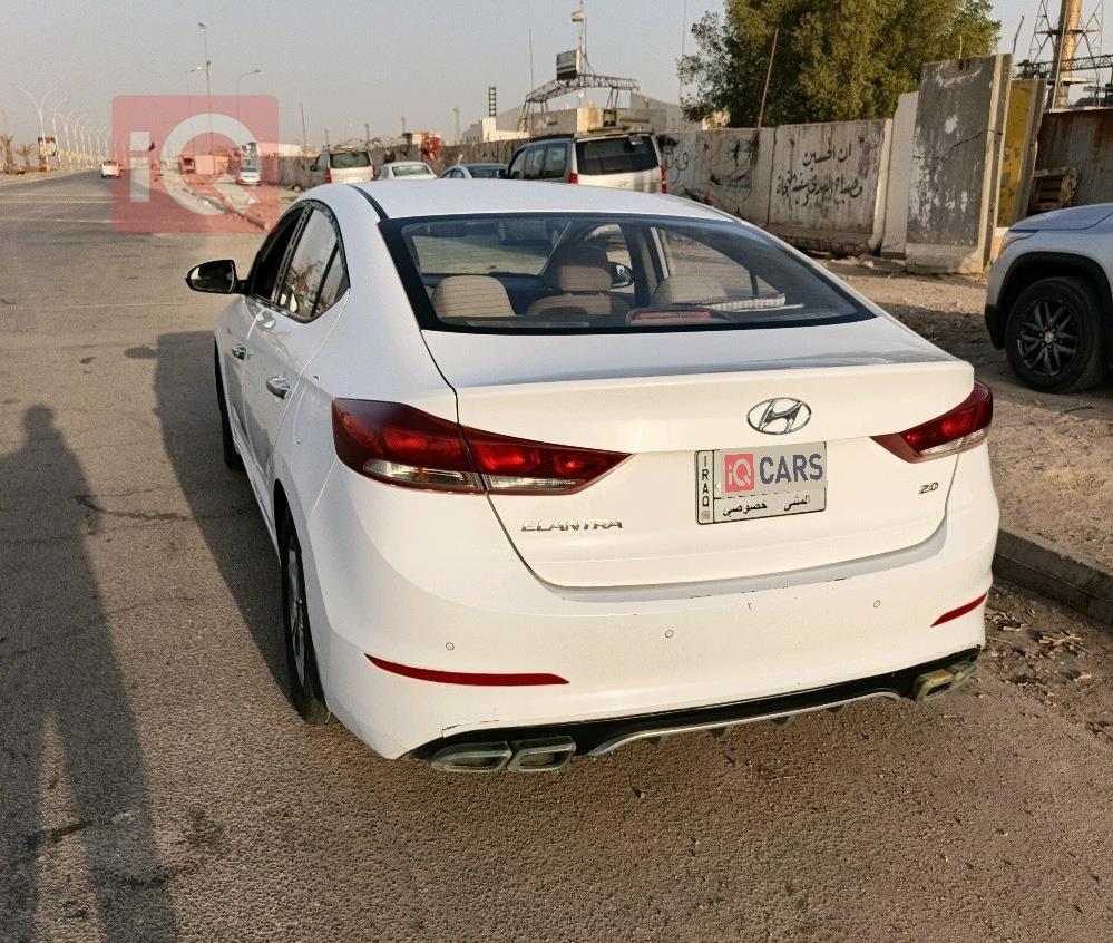 هیوندای ئەلەنترا